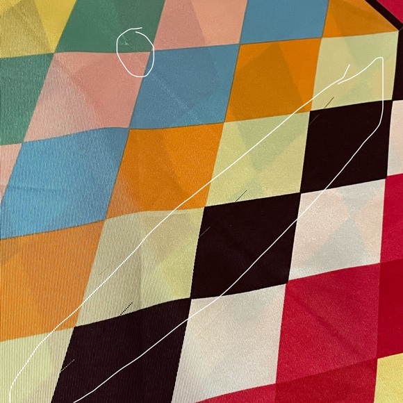 Gap Women’s Multicolored Geometric Print Shiny Satin Squared Scarf 30” - Picture 14 of 14